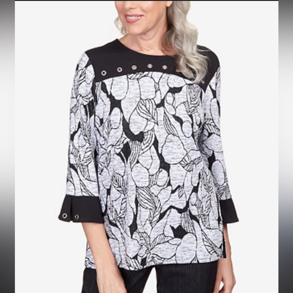Alfred Dunner XL Women's Geometric Embellished Neckline Top, Shirt, Bell Sleeve - Picture 1 of 14